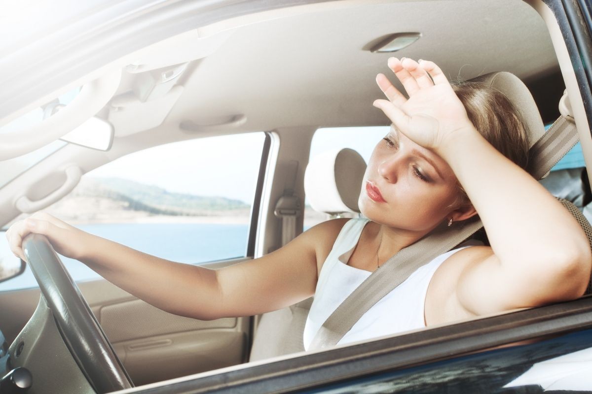 Как избежать жары в автомобиле?